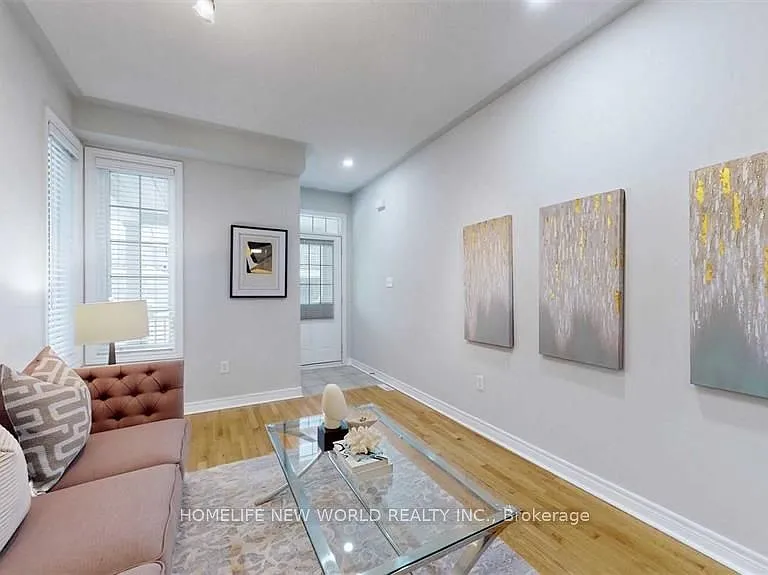 52 Mantle Ave — Photo 5