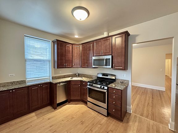 5th image of 3432 N Bell Ave #2N