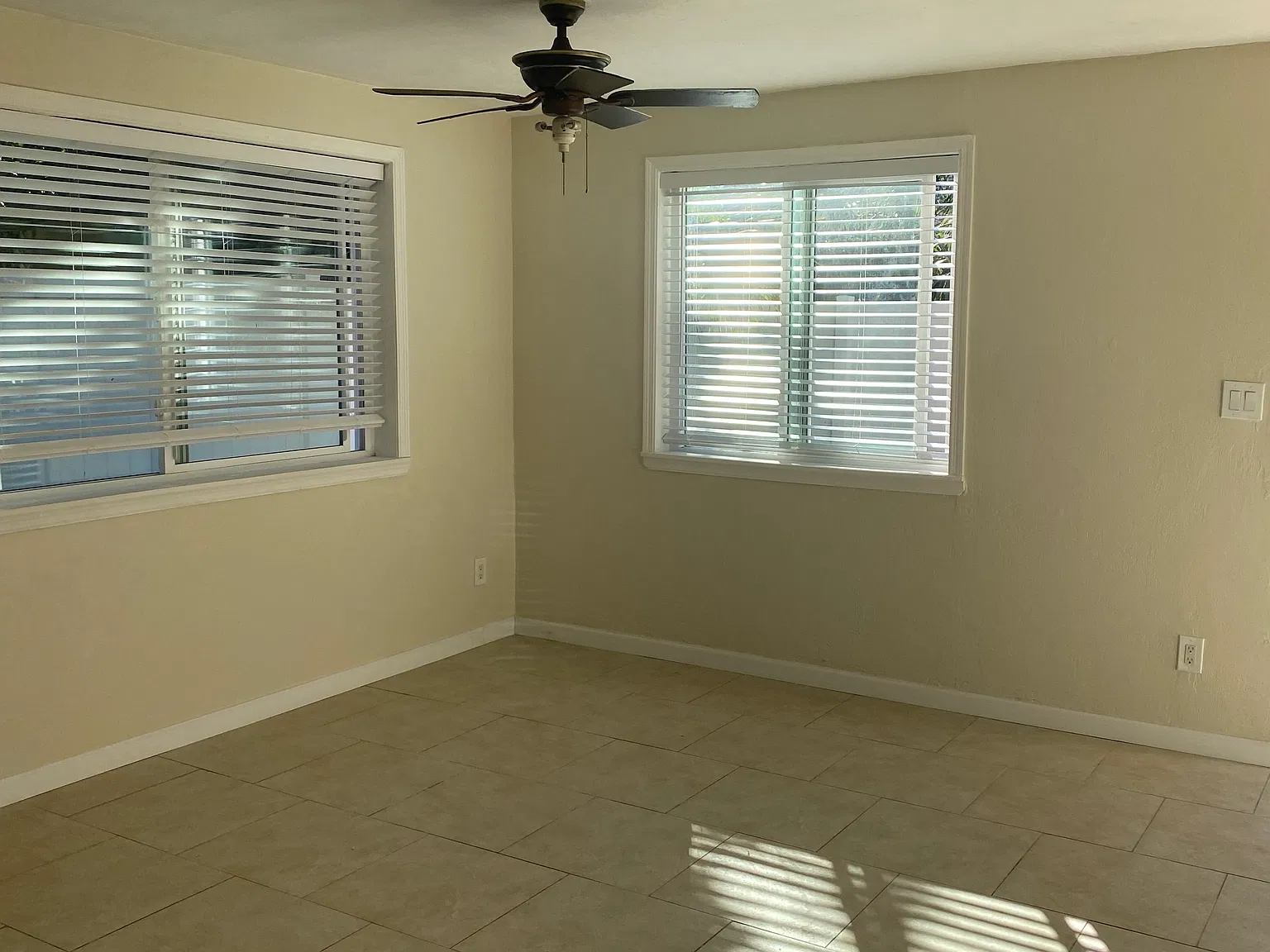 2 bed, 900 sqft, $1,600 — Photo 4