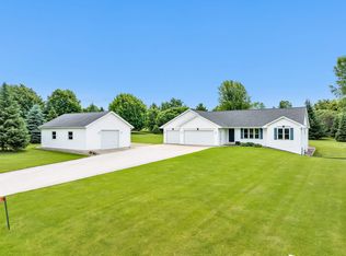 7593 Lone Pine Dr, Sobieski, WI 54171