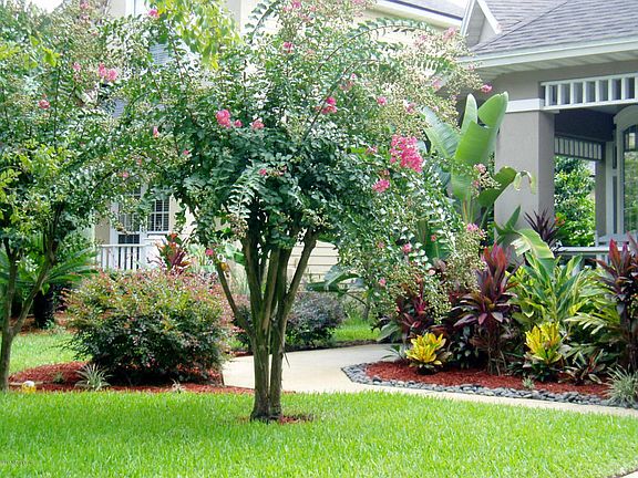 4th image of 616 Bonaire Cir