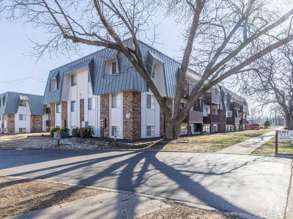 1764 N Leverett Ave #A-9