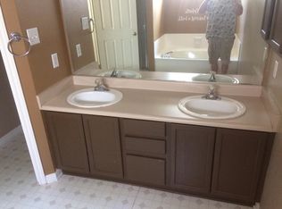 495 Matthew St, Universal City, TX 78148