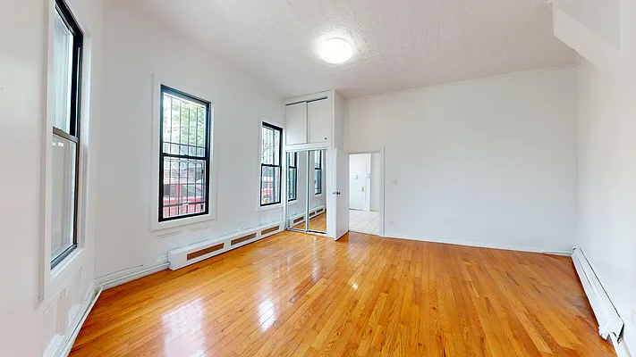 Rented by Bond New York | media 1