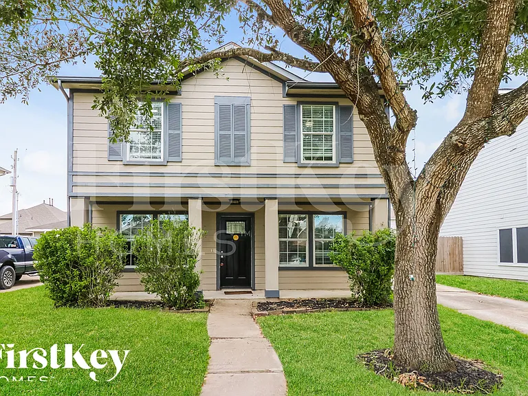 256 Rolling Brook Dr — Photo 1