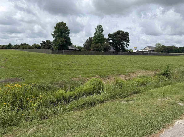 252 Treasure Dr, Raceland, LA 70394