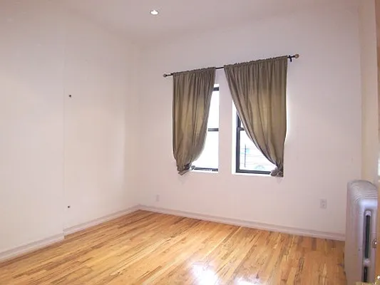 Rented by Friedman Roth Realty | media 23