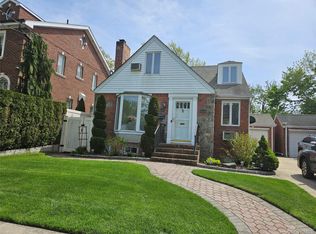 211-14 33rd Rd, Flushing, NY 11361