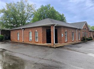 235 Dunbar Cave Rd STE B, Clarksville, TN 37043