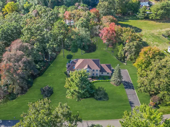 117 Paint Island Spring Road, Millstone, NJ 08510