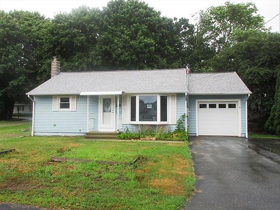 2nd image of 28 Wild Rose Ave