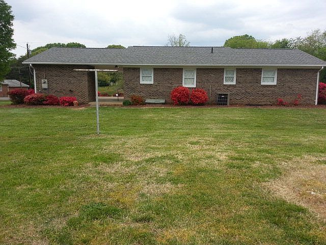 2nd image of 1170 Virginia St