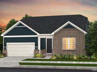 20569 W Kilburn Dr, Macomb, MI 48044