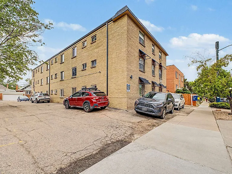148 S Emerson St #203 — Photo 2