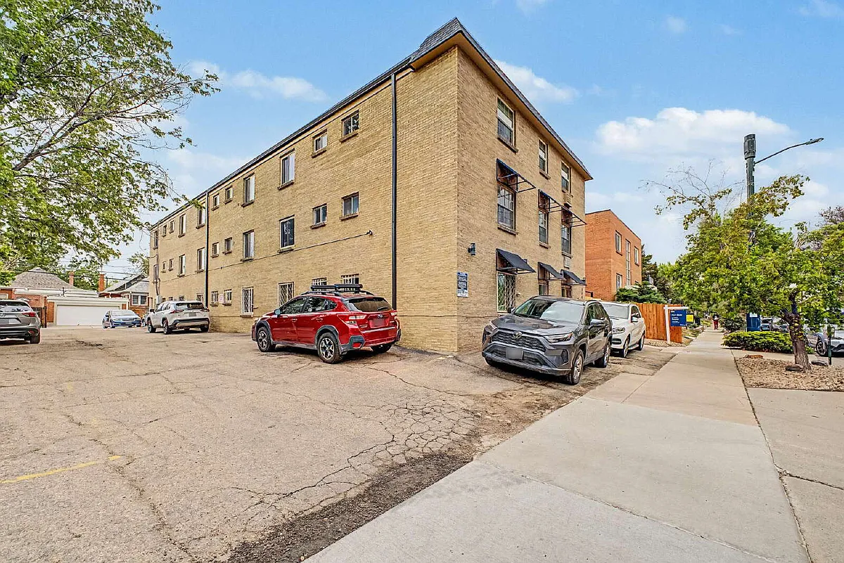 Building Photo - 148 S Emerson St #203