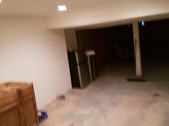 3rd image of 965 Salem Ave