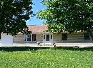 28 Fickes Rd, Newville, PA 17241