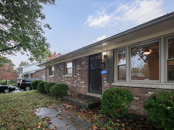 3rd image of 3555 Brookview Dr