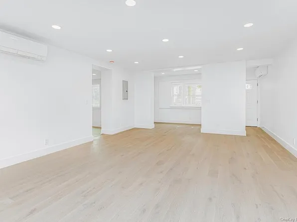 6140 Delafield Avenue image 28 of 36