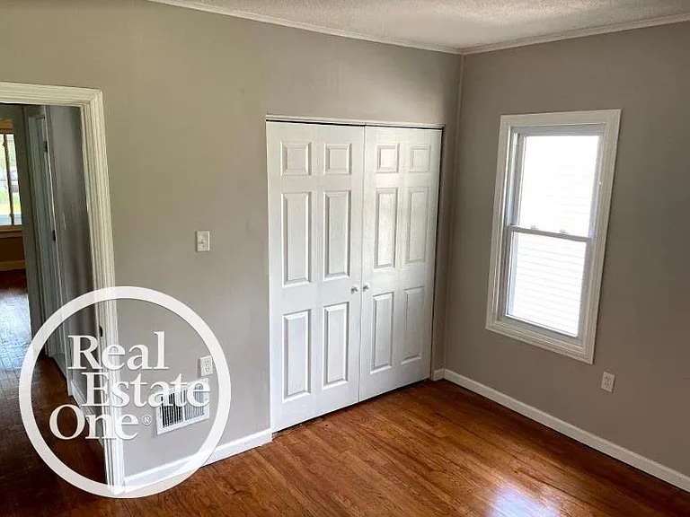 23909 Elmira St — Photo 12