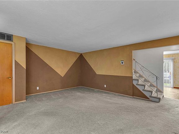 4th image of 6051 Glenway Dr APT Q