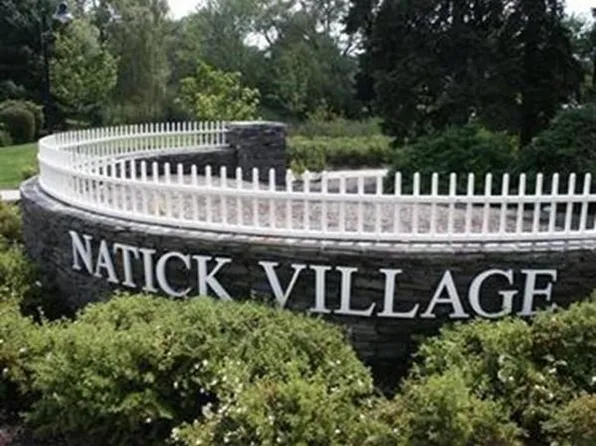 7 Village Hill Ln APT 4, Natick, MA 01760