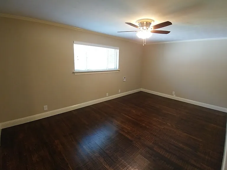 13434 Spring Grove Ave — Photo 14