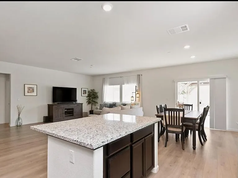 1204 Aspenparke Way — Photo 9