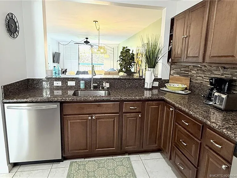 9940 S Ocean Dr #6 — Photo 11