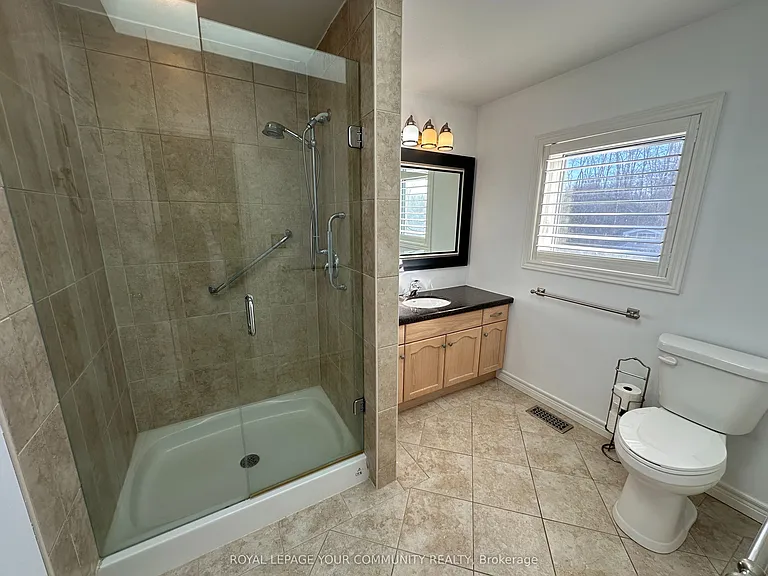 203 Lake Dr E — Photo 29