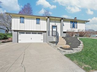 1323 E 7th St, Pella, IA 50219