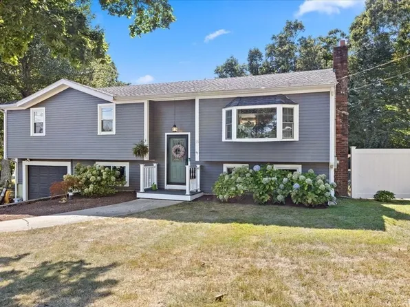 13 Eel River Cir, Plymouth, MA 02360