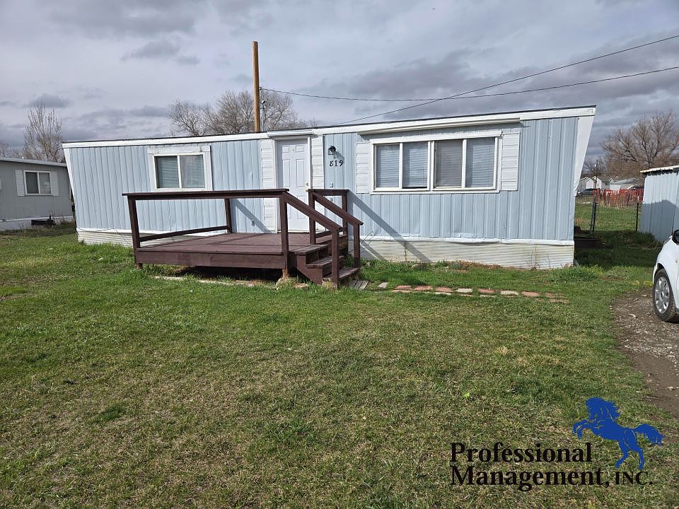 1st image of 819 Heights Ln