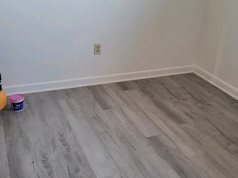 661 Vine St — Photo 5