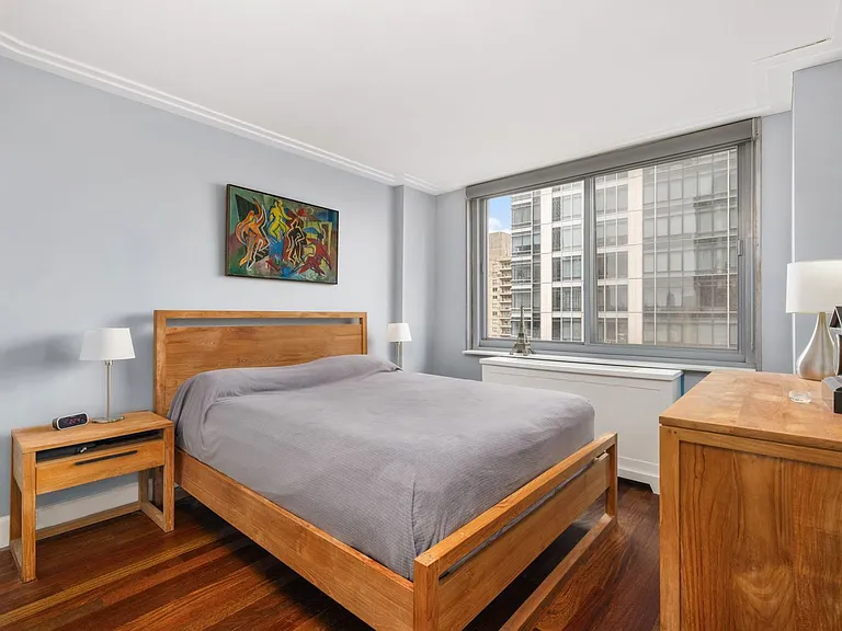 2025 Broadway #22B — Photo 5