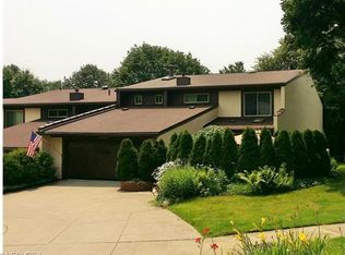 1021 Bunker Dr, Akron, OH 44333