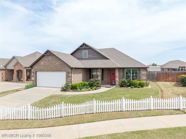 8901 S 36th Ter, Fort Smith, AR 72908