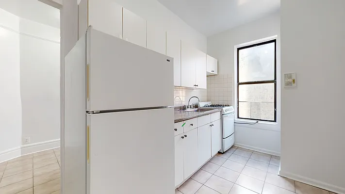 Rented by Bond New York | media 12