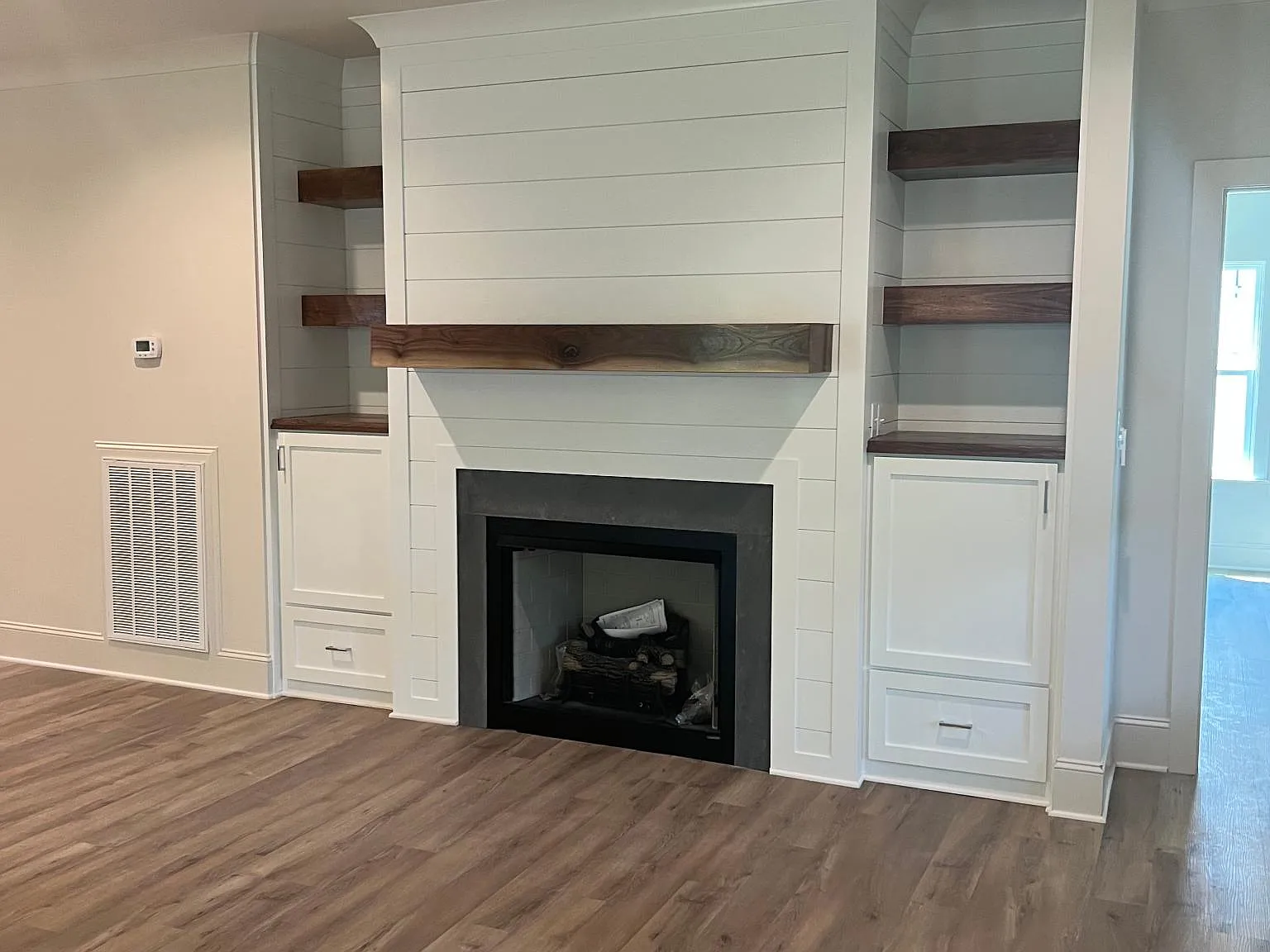 3 bed, 1984 sqft, $2,800 — Photo 4