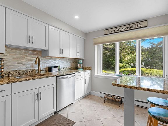 3rd image of 174 Lowell Road UNIT 121