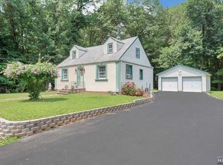 102 Pascack Rd, Westwood, NJ 07675