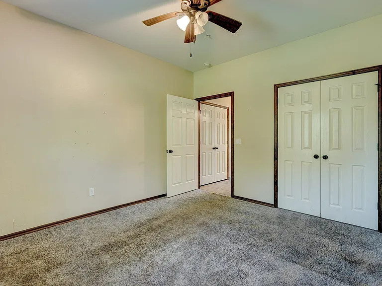 2220 W Utah Ave — Photo 32