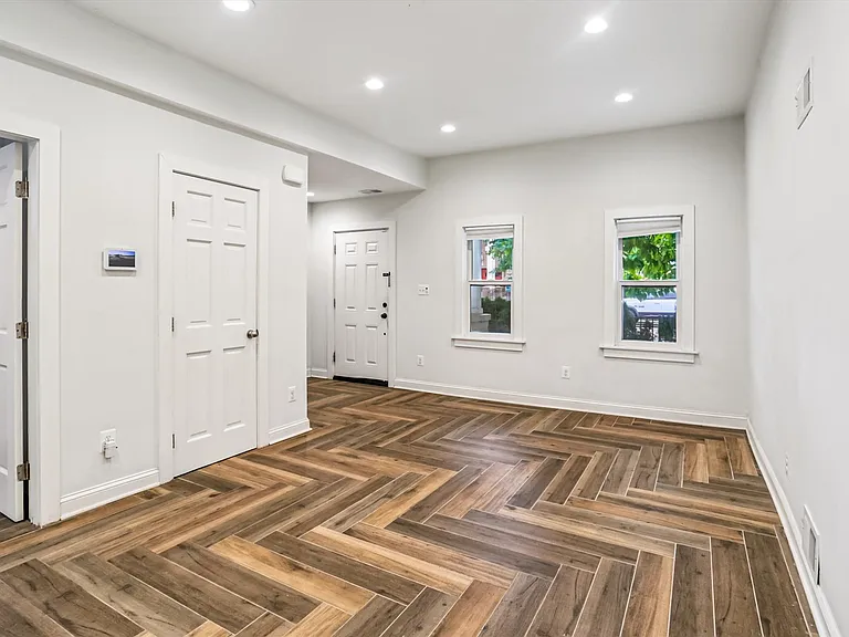 612 Alabama Ave SE — Photo 13