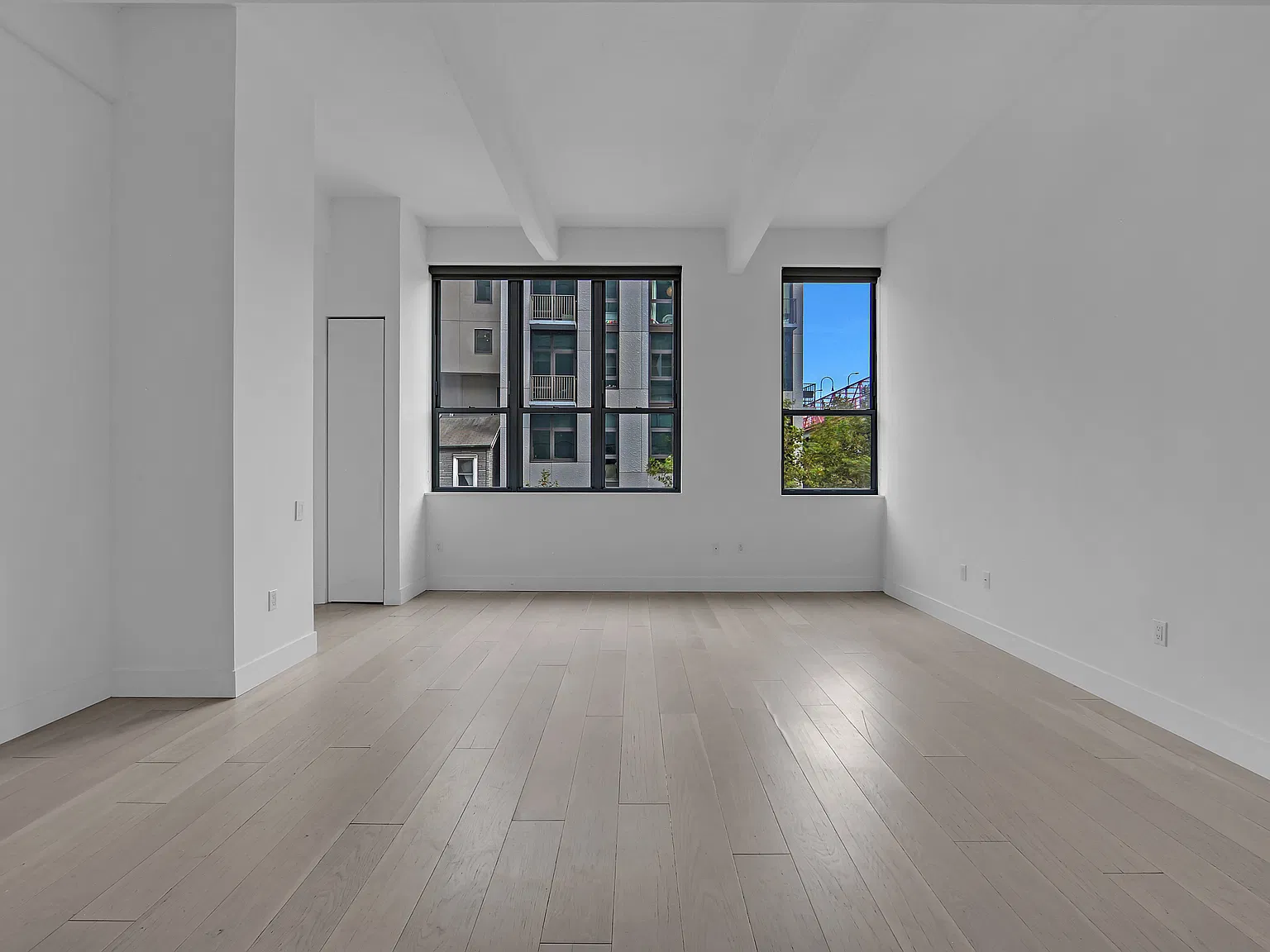 338 Berry Street — Photo 3