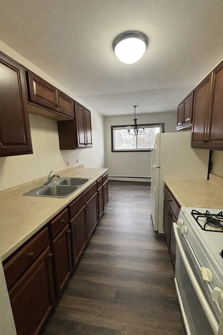 5211 Xerxes Ave N, Brooklyn Center, MN 55444 (12 Units) — Photo 2