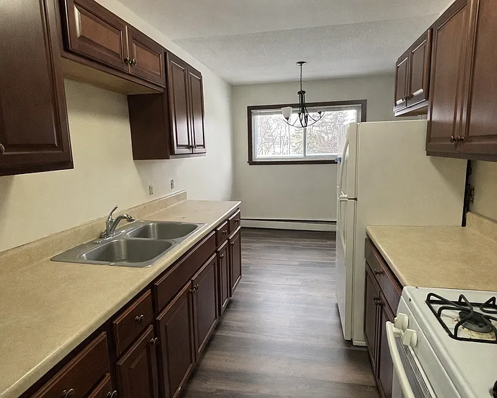 5211 Xerxes Ave N, Brooklyn Center, MN 55444 (12 Units) — Photo 2