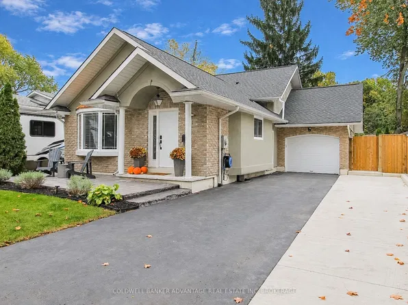 11 Fallingbrook Dr, Pelham, ON L0S 1E1