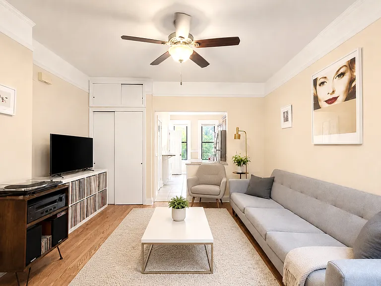 1865 Madison St #3R — Photo 1