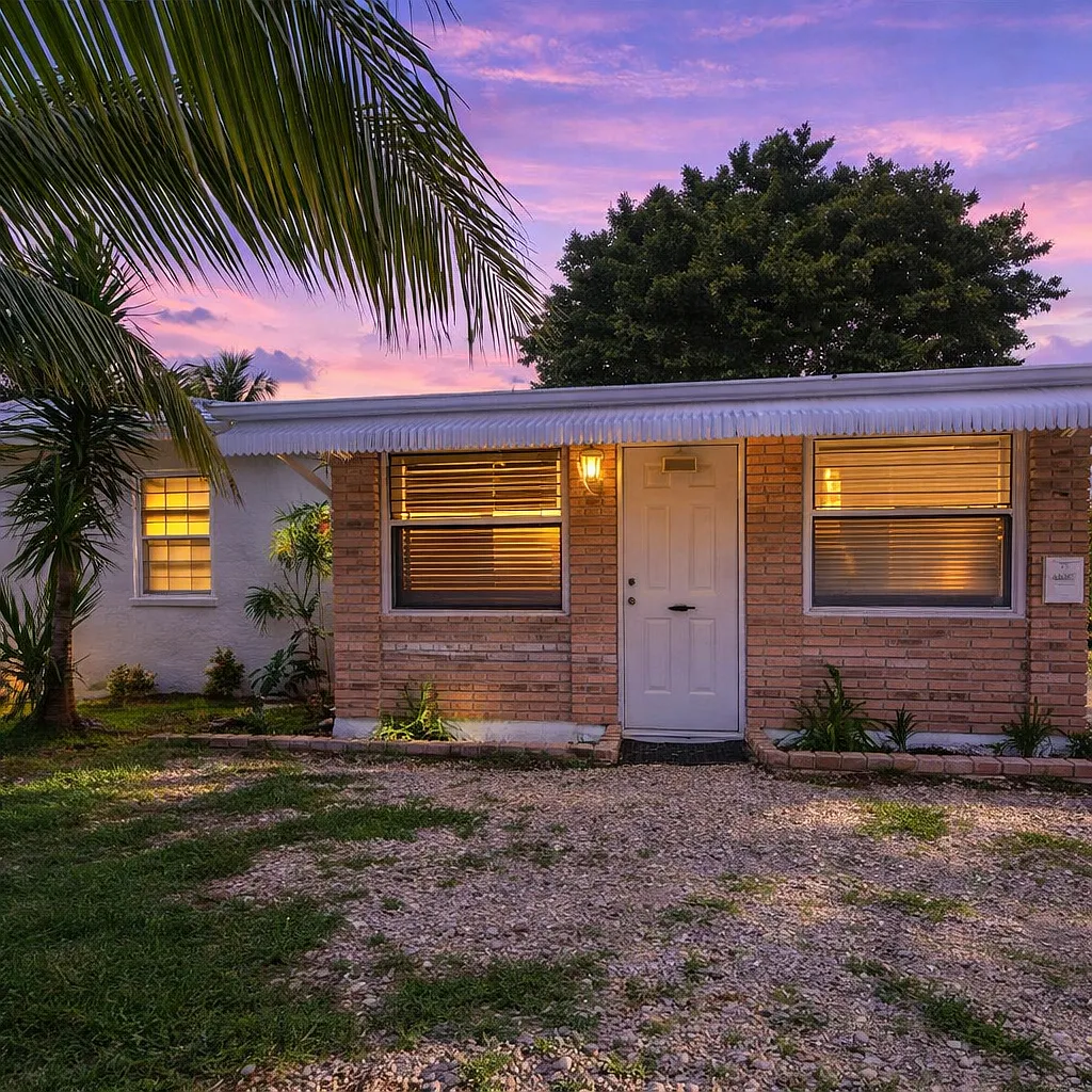 3 bed, 1000 sqft, $2,600 — Photo 3