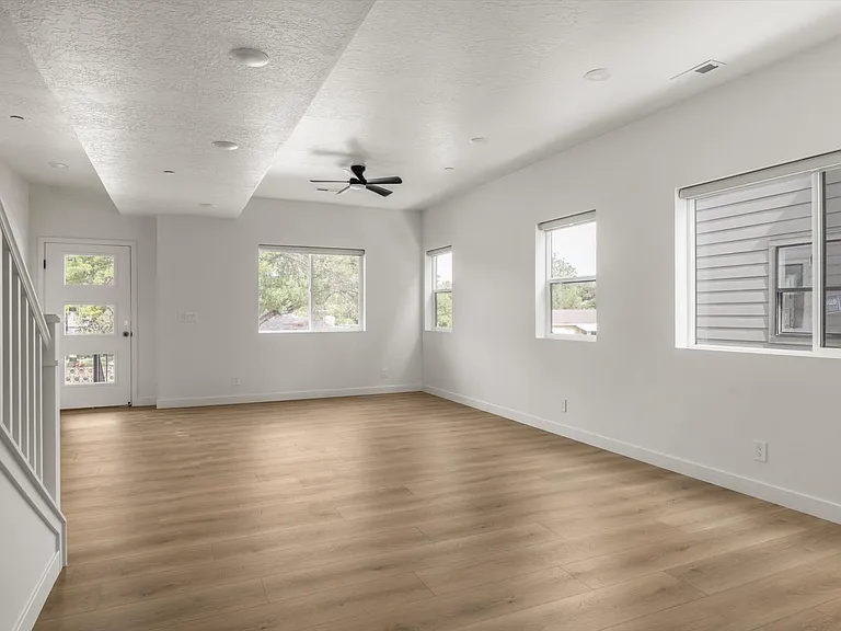 4437 S Garden Dr — Photo 6